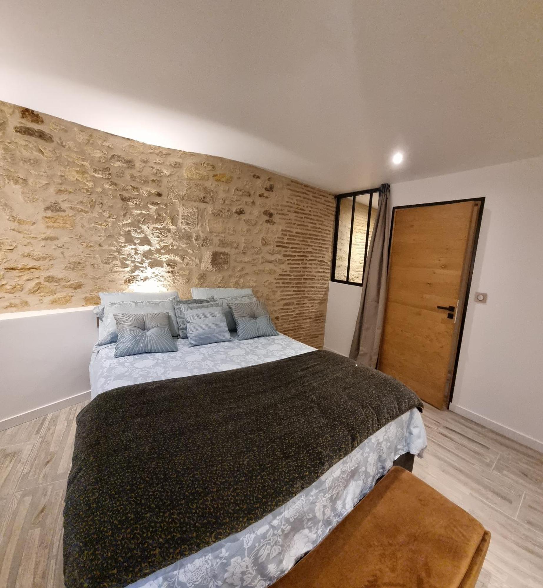 Appartement Avec Terrasse & Parking Sarlat Centre エクステリア 写真