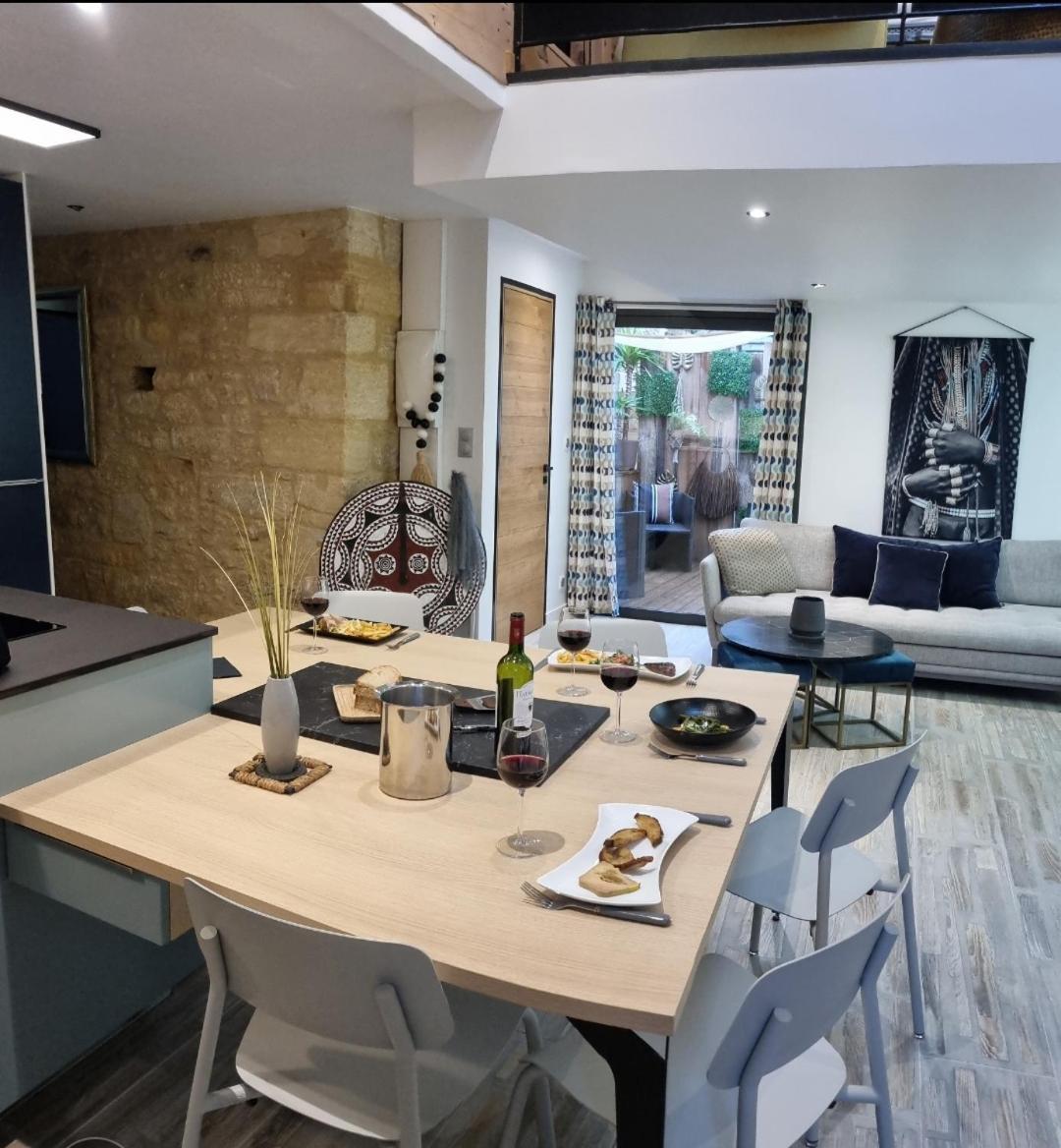 Appartement Avec Terrasse & Parking Sarlat Centre エクステリア 写真